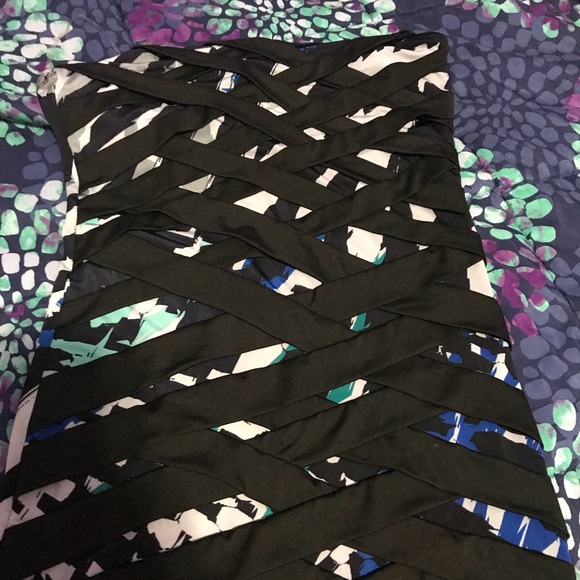 Dress - Picture 5 of 7